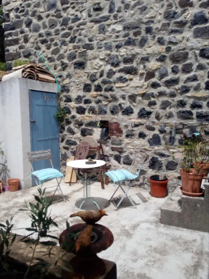 Apartament Ruelles Et Terrasses Mirabel  0*, Mirabel (Ardeche)